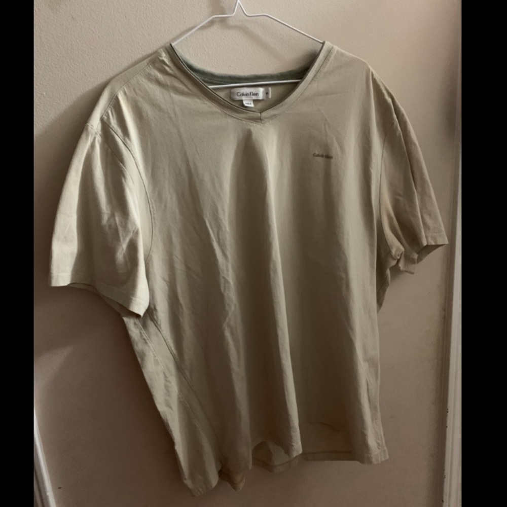 Men’s XXL Calvin Klein Tan V-Neck T-Shirt